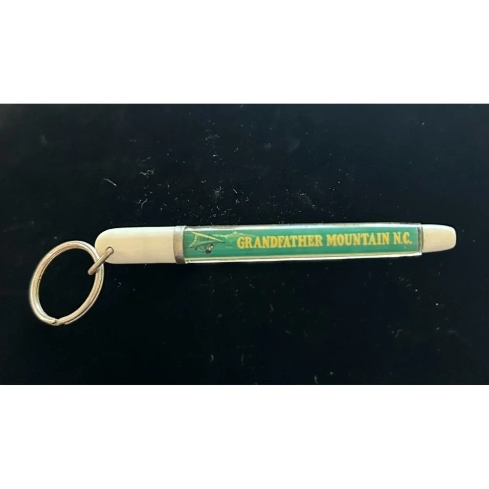 Vintage Grandfather Mountain North Carolina Floating Key Chain‎ Souvenir